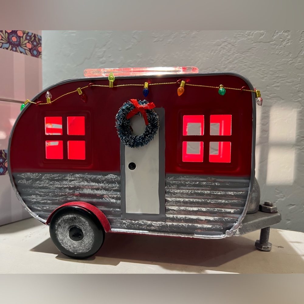 Scentsy Christmas Camper Wax Warmer